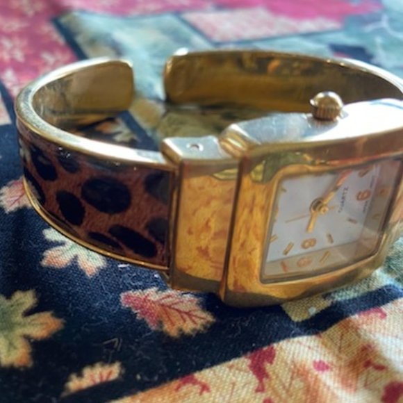 LEOPARD Print & GOLD tone CUFF BRACELET Wrist WATCH * 2-1/4" across inside - Picture 3 of 6